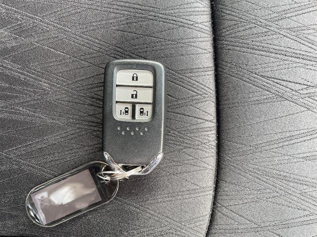 オデッセイ アブソルート・ＥＸ　一年保証　スマートキー　プッシュスタート　ナビ　フルセグＴＶ　Ｂｌｕｅｔｏｏｔｈ　フリップダウンモニター　バックカメラ　ＥＴＣ　両側パワースライドドア　エンジンオイル・バッテリー・ワイパーゴム新品（38枚目）