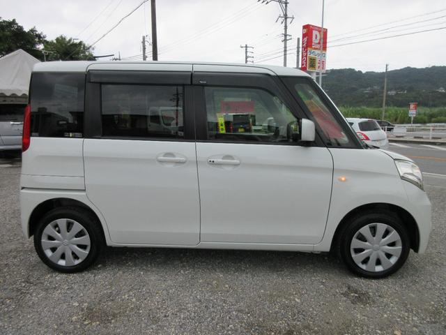 みてみて!安心修復歴なし☆こだわりの県外仕入れで塩害の影響ほぼなくキレイ☆車検整備付きで新品バッテリーをはじめオイル&フィルター&ワイパーゴムその他劣化してる部品はすべて交換します!新品タイヤ4本付き