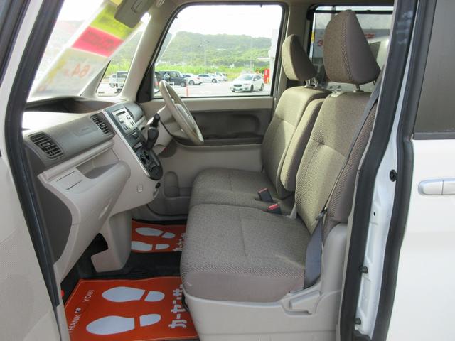 助手席より、ベンチシートで広々感ＵＰ！全席抗菌・消臭クリーニング仕上げ