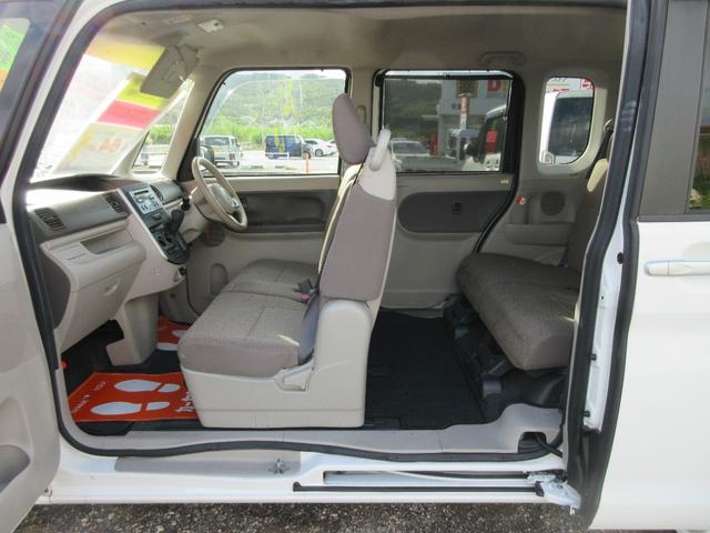 助手席側より、☆ミラクルオープンドア☆乗り降りラクラク！子育て中のママ・パパも大助かり。