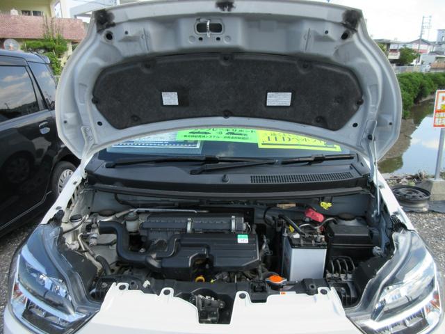安心・修復歴なしエンジンルーム内ＯＰＥＮ！県外仕入れで塩害の影響ほぼなくキレイ☆車検２ヵ年付き、バッテリー、オイル他消耗品等すべて新品交換します、総額表示です。