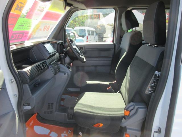 助手席シートより、助手席シートは床にフラットに折りたたみＯＫ！