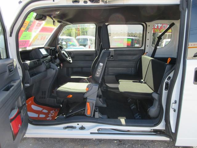 ピラーレスドアＯＰＥＮ！荷物の載せ降ろしもラクラク！