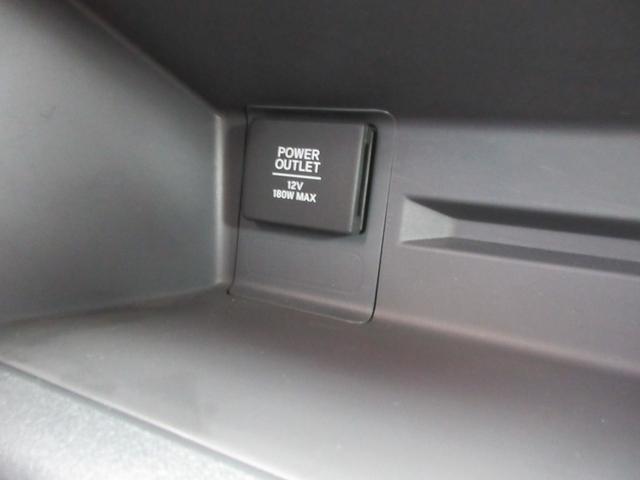 助手席前、１００ｖシガーソケット電源付き