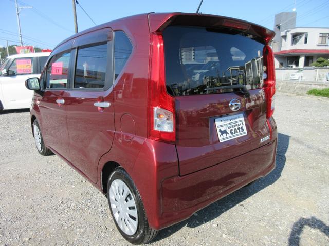 走行少ない１．６万ｋｍ台☆７インチワイドディスプレイオーディオ付き☆ＣＤ・ＤＶＤ・ブルートゥースにてスマホと接続→音楽再生ＯＫ！バックカメラ付き☆人気のファイアークウォーツレッドメタリック☆低燃費☆