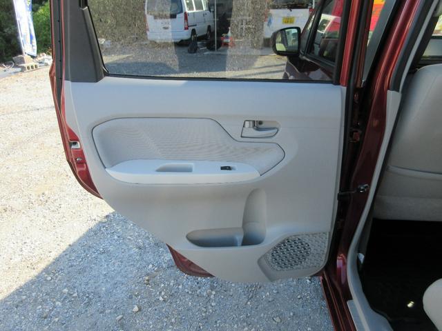 助手席後ろ、リアドアパネルもキレイ☆