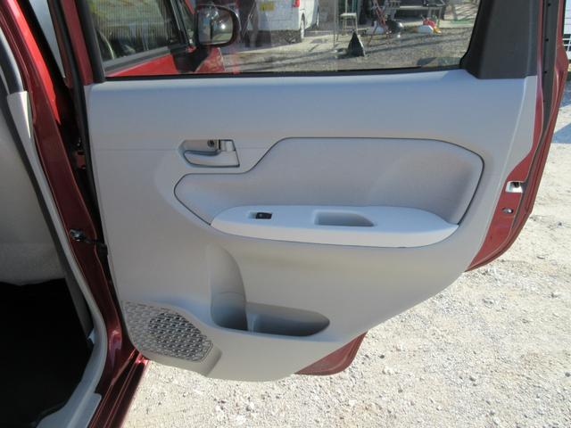運転席後ろ、リアシートのドアパネルもキレイ☆