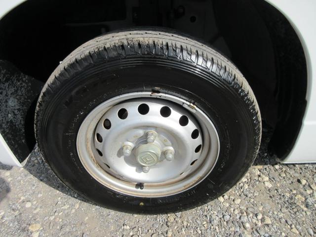 ☆県外仕入れ評価点４点のキレイな一台です！ホンダセンシング先進安全装備搭載☆７インチナビ・ＦＭＡＭ・ＳＤ・Ｂｌｕｅｔｏｏｔｈでスマホと接続音楽再生ＯＫ！ＥＴＣ付き☆プライバシーガラス☆キーレス☆ＰＷ☆