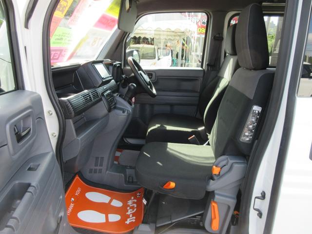 助手席より、助手席シートは折りたたみフラット荷室モードにもできます！