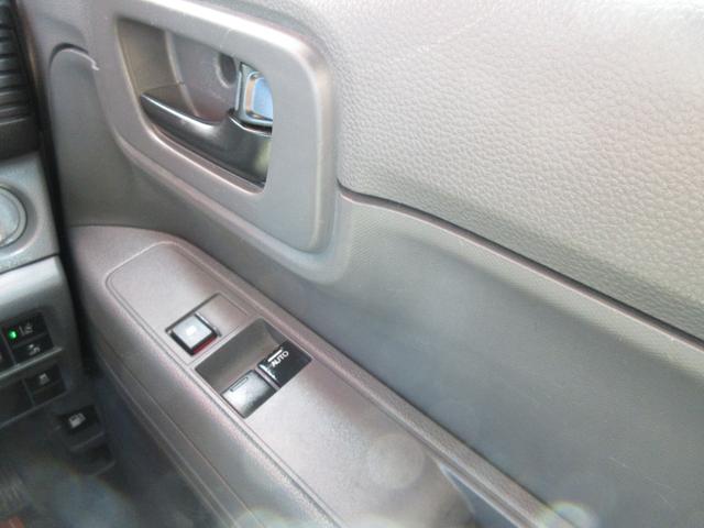 運転席ドアパネル、パワーウィンドウ付き