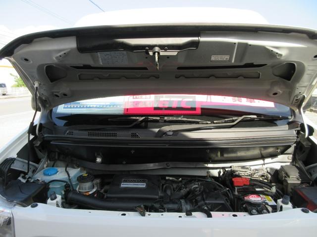 安心・修復歴なしエンジンルーム内ＯＰＥＮ！県外仕入れで塩害の影響ほぼなくキレイ☆車検整備付きで新品バッテリーをはじめオイル＆フィルター＆ワイパーゴム、他劣化して要交換あればすべて新品交換します。