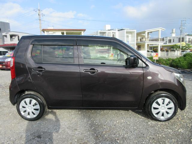 みてみて！安心・修復歴なし☆走行７万ｋｍ台☆新品タイヤ４本付き☆車検２ヵ年整備付きで新品バッテリーをはじめオイル＆フィルター＆ワイパーゴムその他消耗している部品があればすべて新品交換で安心をお約束！