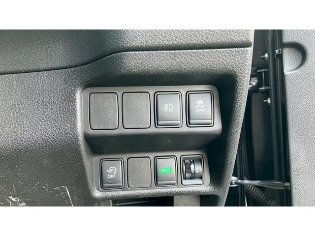 エクストレイル ２０Ｘ　エマージェンシーブレーキパッケージ　ナビ　ＤＶＤ　ＵＳＢ　Ｂｌｕｅｔｏｏｔｈ　バックモニター　ＥＴＣ　スペアタイヤ　プッシュスタート（32枚目）