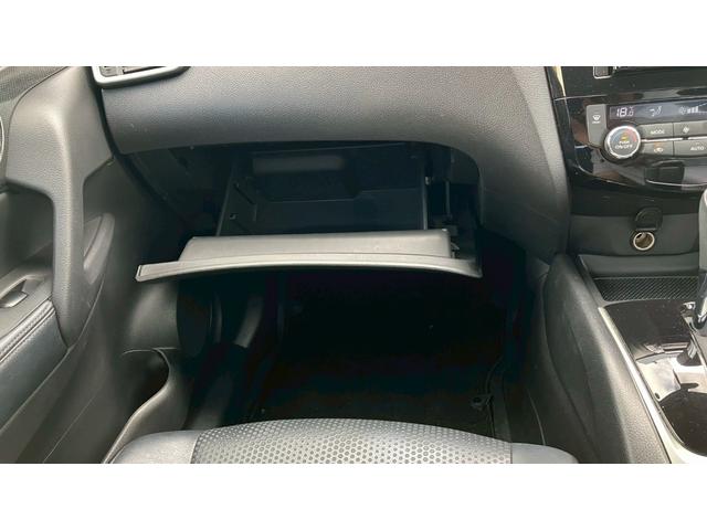 エクストレイル ２０Ｘ　エマージェンシーブレーキパッケージ　ナビ　ＤＶＤ　ＵＳＢ　Ｂｌｕｅｔｏｏｔｈ　バックモニター　ＥＴＣ　スペアタイヤ　プッシュスタート（50枚目）