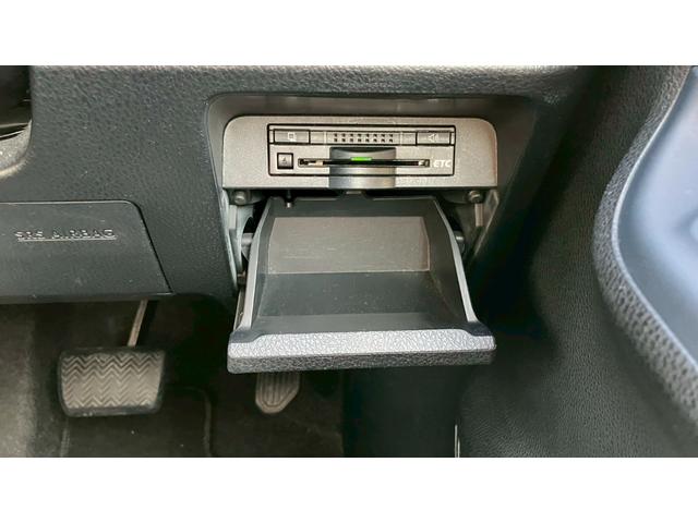 ヴォクシー Ｖ　純正ナビ　ＤＶＤ　ＳＤ　Ｂｌｕｅｔｏｏｔｈ　バックモニター　ＥＴＣ　片側パワースライドドア　プッシュスタート（31枚目）