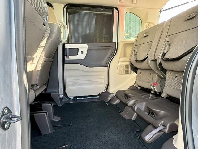 Ｎ－ＢＯＸ Ｇ・Ｌホンダセンシング　純正ナビ　ＣＤ　ラジオ　ＳＤ　ＵＳＢ　バックカメラ　ＥＴＣ　片側パワースライドドア（46枚目）