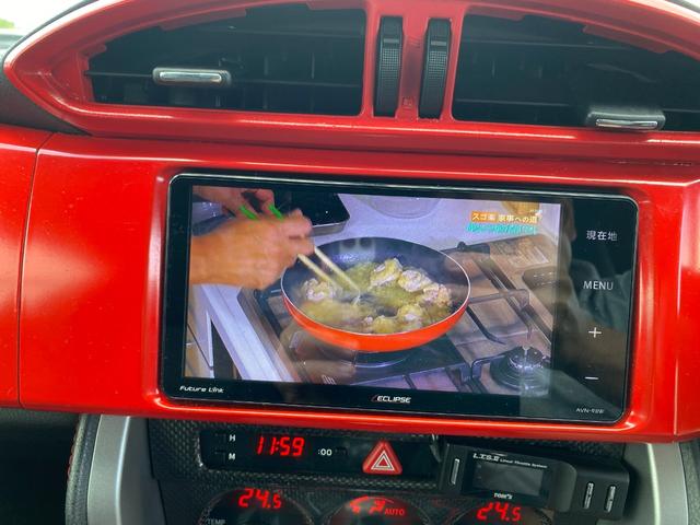 ＴＶ付きの車となっております。送迎時の待ち時間などとてもお役に立ちます。