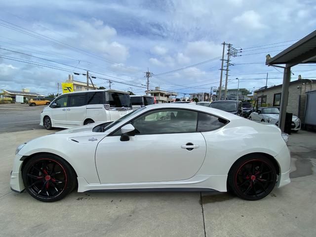 ご覧頂きまして誠に有難うございます!!是非ご来店して頂き、実際にご覧になって頂ければと思います。お客様からのご連絡をスタッフ一同、心よりお待ちしております