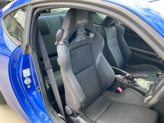 お車の知識がなくても大丈夫です!皆様のご来店をスタッフ一同、心よりお待ちしております。