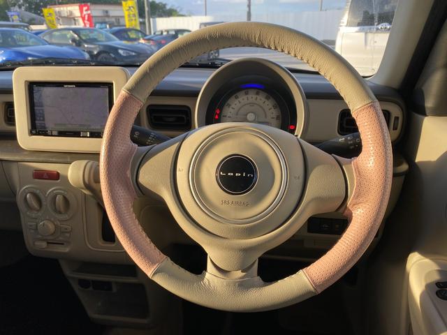 ハンドルの状態が悪いと運転に集中できませんよね。こちらの車、お気軽にお問い合わせください。