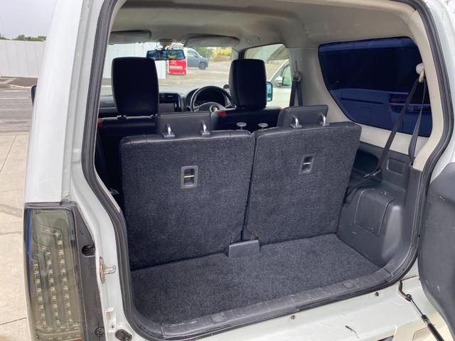 ジムニー 　Ｘアドベンチャー　５ＭＴ　県外仕入れ　リフトアップ　社外マフラー　社外バンパー　ＴＶ　４ＷＤ　ナビ　ＴＶ　電動格納ミラー　シートヒーター　　ＣＤ　ＵＳＢ　アルミホイール　エアコン　パワーウィンドウ（33枚目）