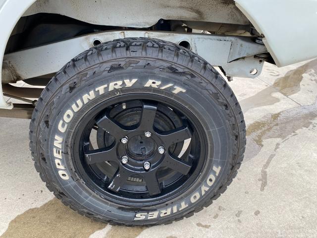 ジムニー 　Ｘアドベンチャー　５ＭＴ　県外仕入れ　リフトアップ　社外マフラー　社外バンパー　ＴＶ　４ＷＤ　ナビ　ＴＶ　電動格納ミラー　シートヒーター　　ＣＤ　ＵＳＢ　アルミホイール　エアコン　パワーウィンドウ（37枚目）