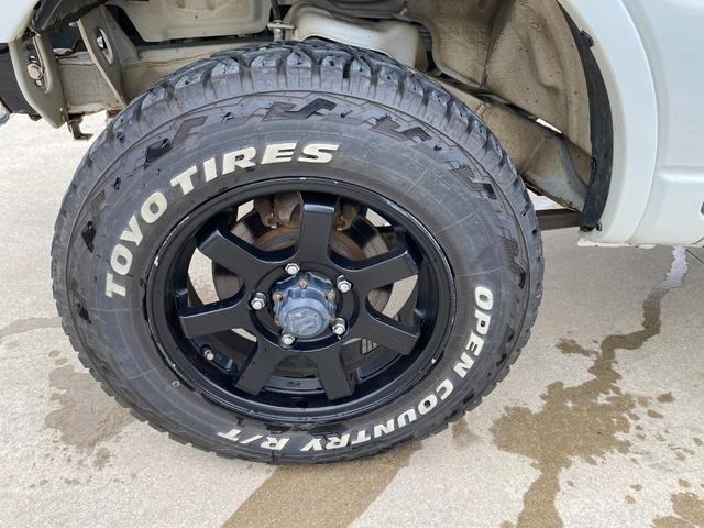 ジムニー 　Ｘアドベンチャー　５ＭＴ　県外仕入れ　リフトアップ　社外マフラー　社外バンパー　ＴＶ　４ＷＤ　ナビ　ＴＶ　電動格納ミラー　シートヒーター　　ＣＤ　ＵＳＢ　アルミホイール　エアコン　パワーウィンドウ（38枚目）