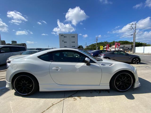 この度は当店のお車をご覧になっていただき、誠にありがとうございます。ぜひじっくりとご検討下さい。気軽にお問合せ・お見積りお待ちしております。