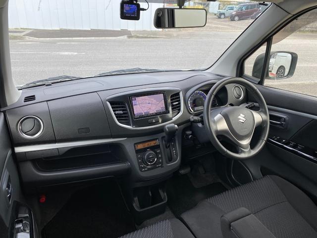 運転者にとっては日々使用することとなる運転席です。運転席が快適だと運転に集中することができますね。