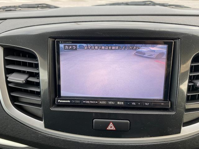 バックカメラも付いています。駐車の時に便利なのはもちろんの事、後方死角にいる子供たちに気が付くことができるので安心安全ですね