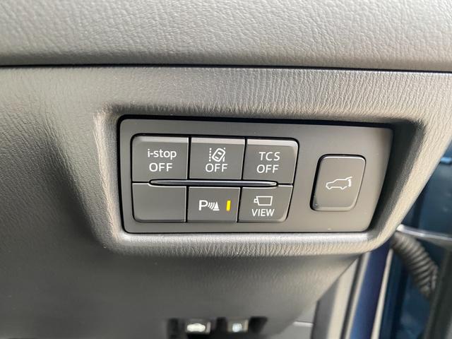 カメラが白線を検知して車線中央付近を走行するよう、車線維持を支援するレーンアシスト！