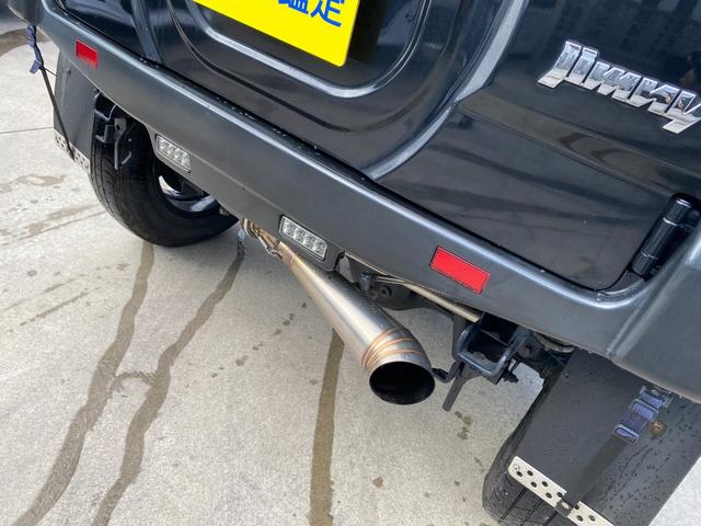 ジムニー ランドベンチャー　ＡＴ　リフトアップ　前後社外バンパー　社外マフラー　ミラー型ドラレコ　県外仕入れ　ＴＶ　４ＷＤ　ナビ　キーレスエントリー　シートヒーター　　ＡＢＳ　ルーフレール　アルミホイール　エアコン（29枚目）