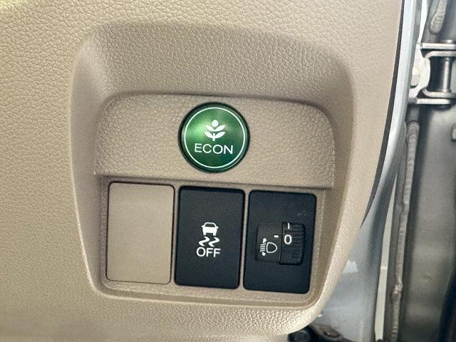 ロードサービスもおまかせください！レッカー、レンタカー貸出致します。