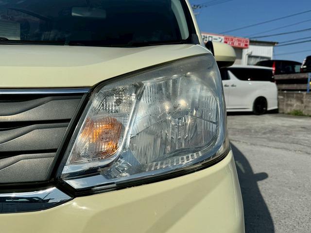 ライト類もしっかり真心を込めて磨いています！目が透き通っているとかっこよく見えますよね♪