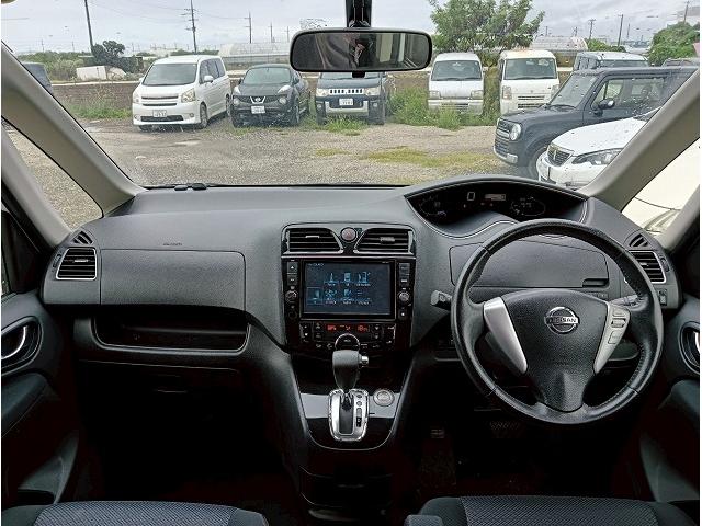 内装や外装も隅々までクリーニングしてからご納車致します♪　中古車でも安心綺麗（＊’▽’）格安で整備済みのオススメの一台！！