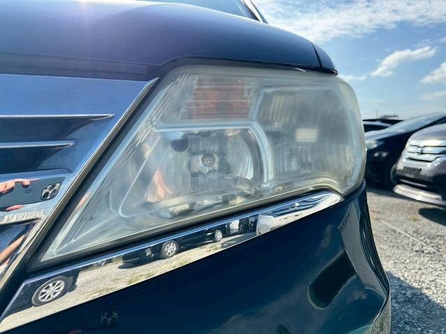 ライト類もしっかり真心を込めて磨いています！目が透き通っているとかっこよく見えますよね♪