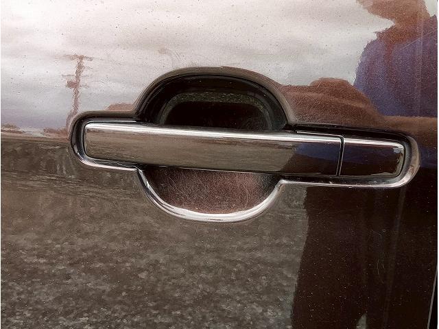 内装や外装も隅々までクリーニングしてからご納車致します♪　中古車でも安心綺麗（＊’▽’）