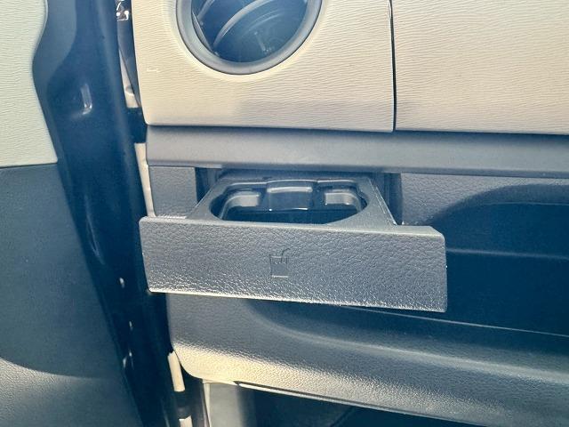 ロードサービスもおまかせください！レッカー、レンタカー貸出致します。レスキュー専用受付ダイヤルございます！異音、ランプがついた等小さなお困りごとでもいつでもお電話ください！