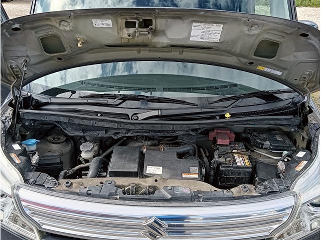 内装や外装も隅々までクリーニングしてからご納車致します♪　中古車でも安心綺麗（＊’▽’）