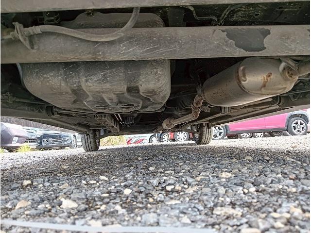 ライト類もしっかり真心を込めて磨いています！目が透き通っているとかっこよく見えますよね♪