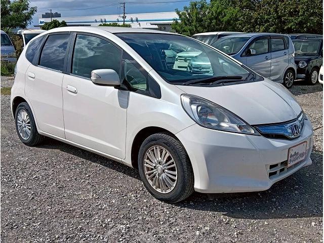 ロードサービスもおまかせください！レッカー、レンタカー貸出致します。レスキュー専用受付ダイヤルございます！異音、ランプがついた等小さなお困りごとでもいつでもお電話ください！