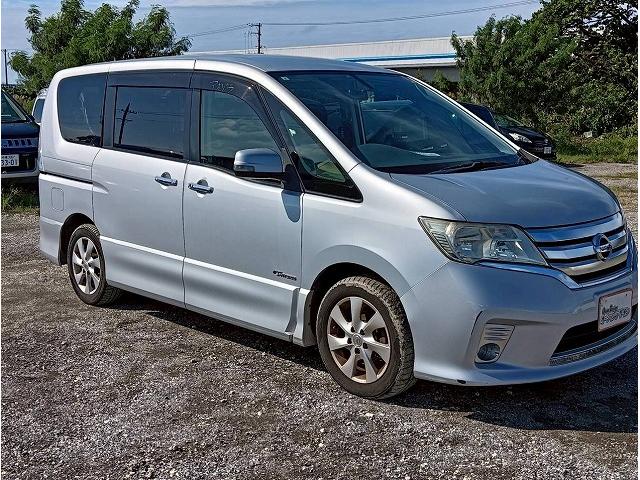 ロードサービスもおまかせください！レッカー、レンタカー貸出致します。レスキュー専用受付ダイヤルございます！異音、ランプがついた等小さなお困りごとでもいつでもお電話ください！