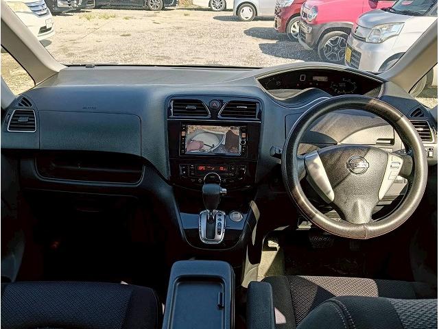 内装や外装も隅々までクリーニングしてからご納車致します♪　中古車でも安心綺麗（＊’▽’）格安で整備済みのオススメの一台！！