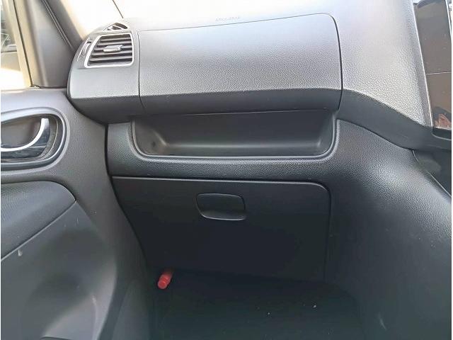 万が一の事故でも対応がよい任意保険も弊社で取り扱っておりますので、是非ご相談下さい。