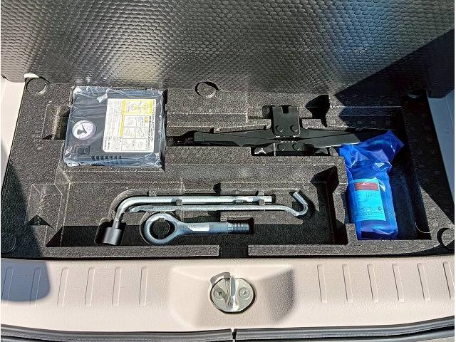 ロードサービスもおまかせください！レッカー、レンタカー貸出致します。レスキュー専用受付ダイヤルございます！異音、ランプがついた等小さなお困りごとでもいつでもお電話ください！