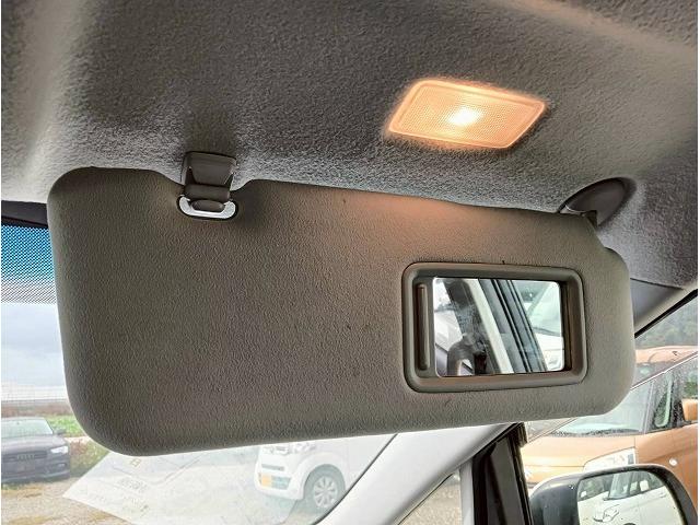 ロードサービスもおまかせください！レッカー、レンタカー貸出致します。レスキュー専用受付ダイヤルございます！異音、ランプがついた等小さなお困りごとでもいつでもお電話ください！