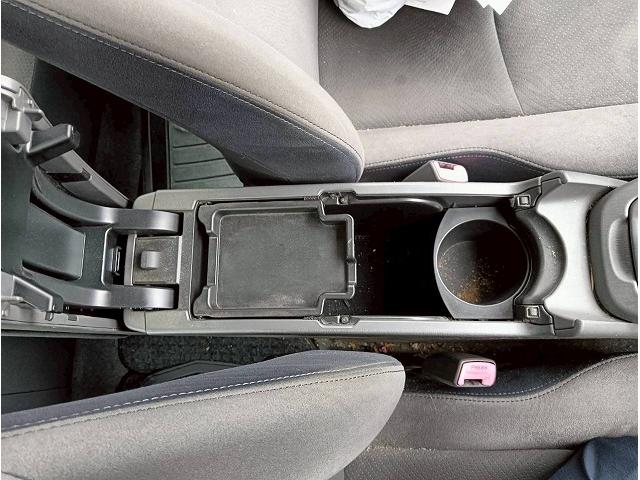 ���������Y��ł������������̃X�^�b�t���Y��ɐ��|�v���܂��B�C�ɂȂ�V�[�g�̉����V��̉�������������Y��ɒv���܂��̂ŁA�����S���������I