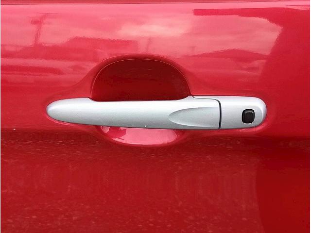 ☆内装も綺麗です☆内装も専門のスタッフが綺麗に清掃致します。気になるシートの汚れや天井の汚れもしっかり綺麗に致しますので、ご安心ください！