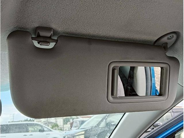 ☆内装も綺麗です☆内装も専門のスタッフが綺麗に清掃致します。気になるシートの汚れや天井の汚れもしっかり綺麗に致しますので、ご安心ください！