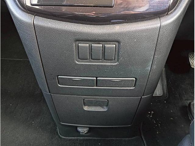 エルグランド ２５０ハイウェイスター　自社　ローン　対応（28枚目）